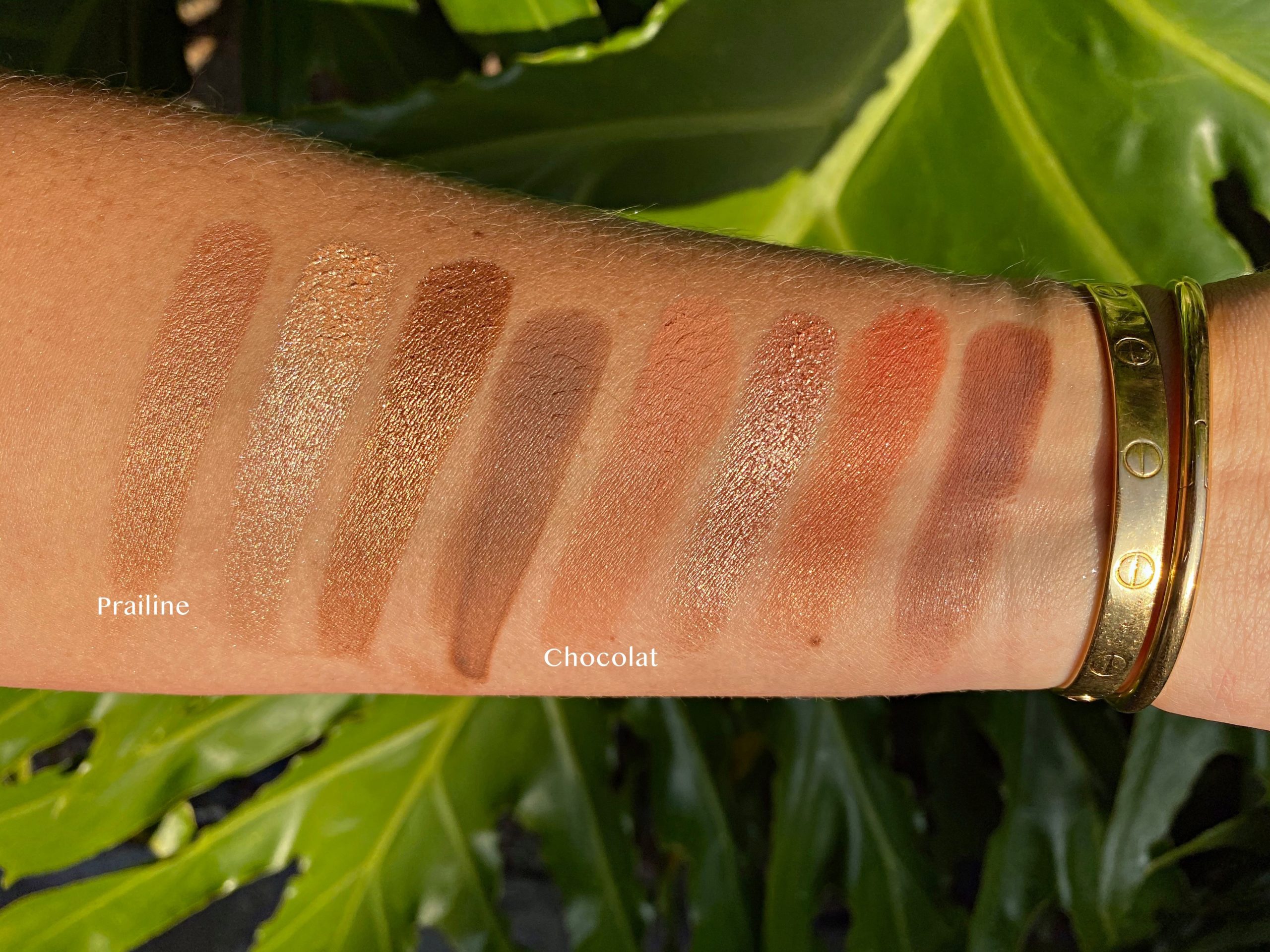Swatches of the Viseart Petit Fours Collection in Praline and Chocolat
