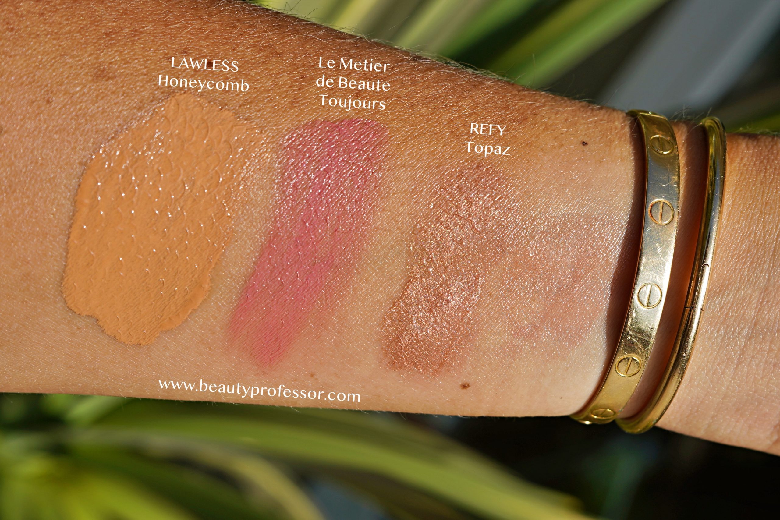 REFY Gloss Highlighter swatches