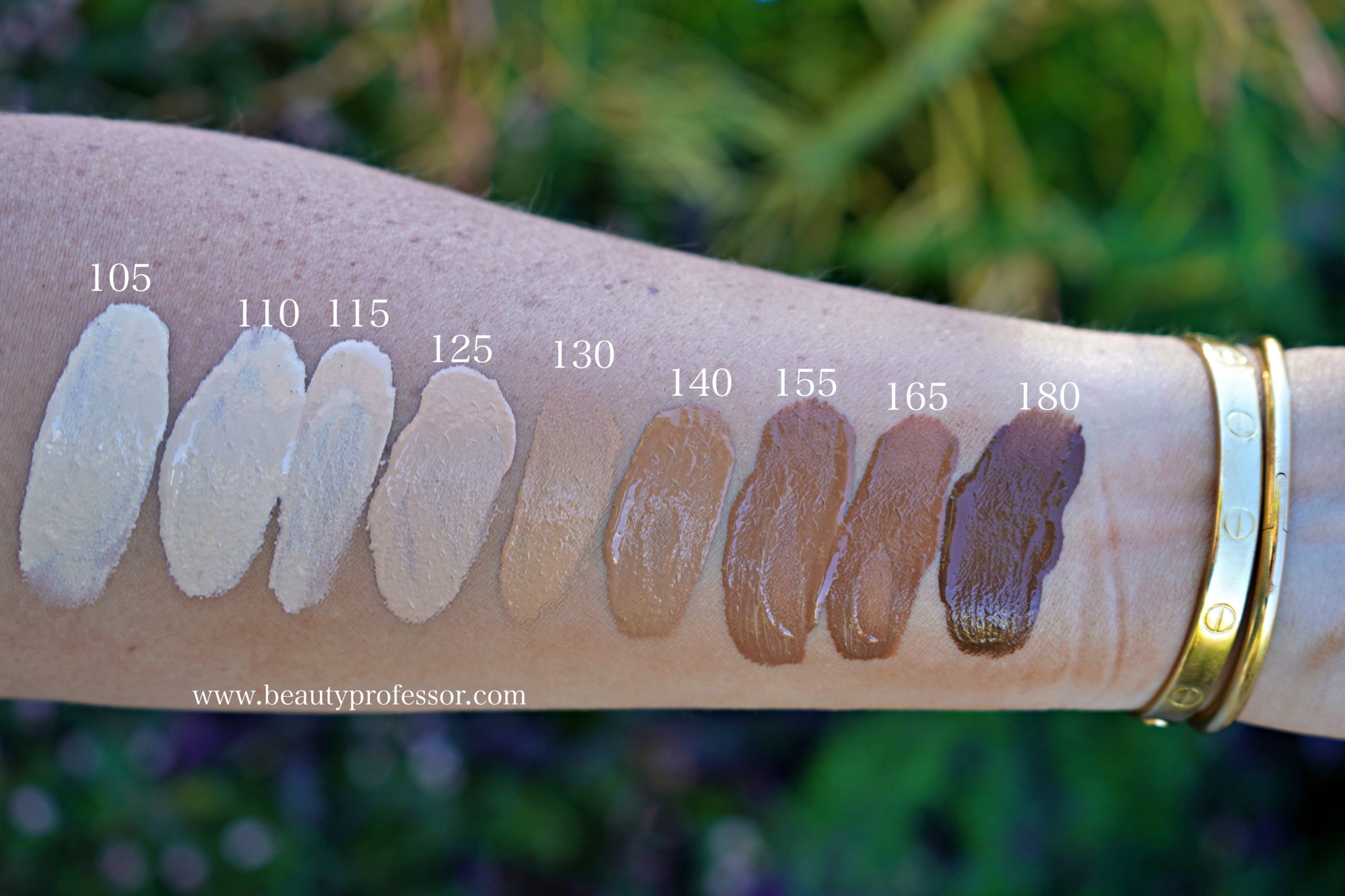 SUQQU The Liquid Foundation shades for skin with neutral beige undertones in outdoor shade.