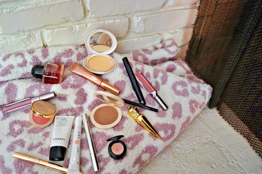 makeup products for beauty and style on Barefoot Dreams In the Wild Throw Blanket
